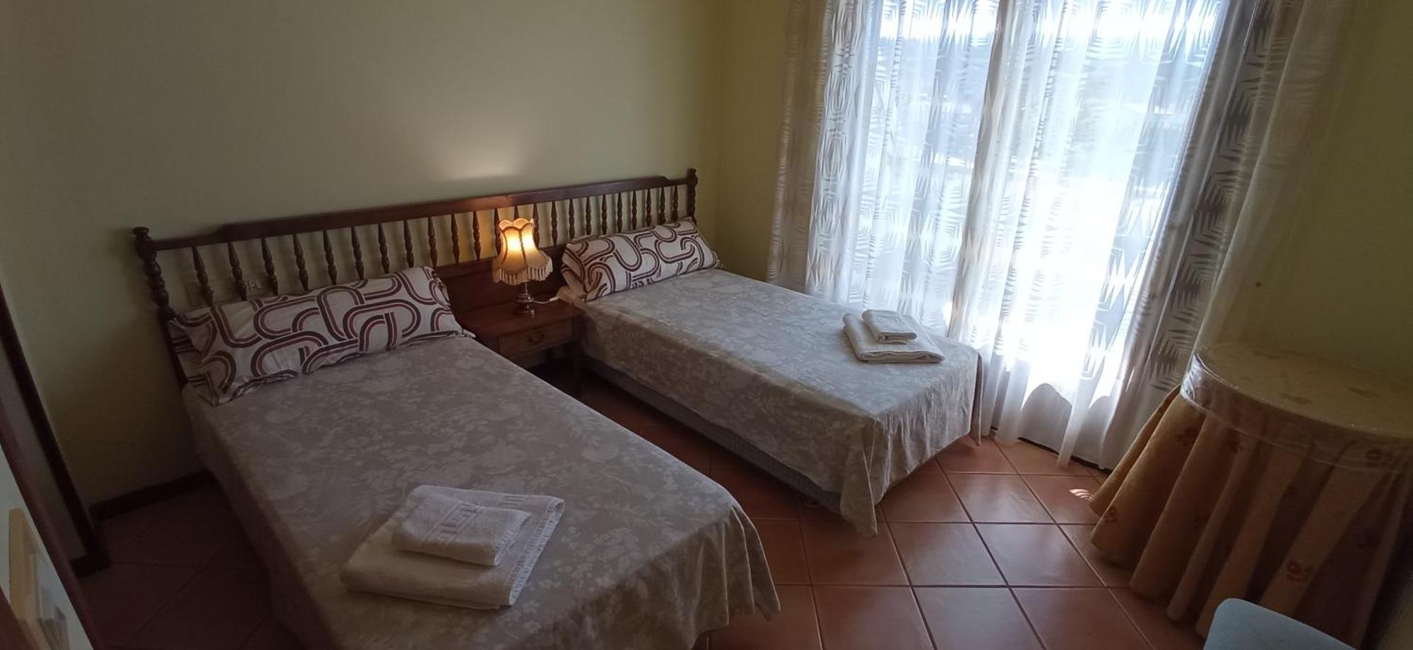 Casa Independiente Para Grandes Grupos Y Familias Valeixe Esterno foto